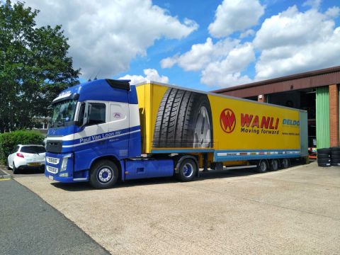 Bandentransport Paul Van Loon